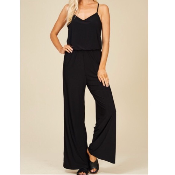 ✨LAST ONE ✨Black wide leg jumpsuit - Picture 2 of 6